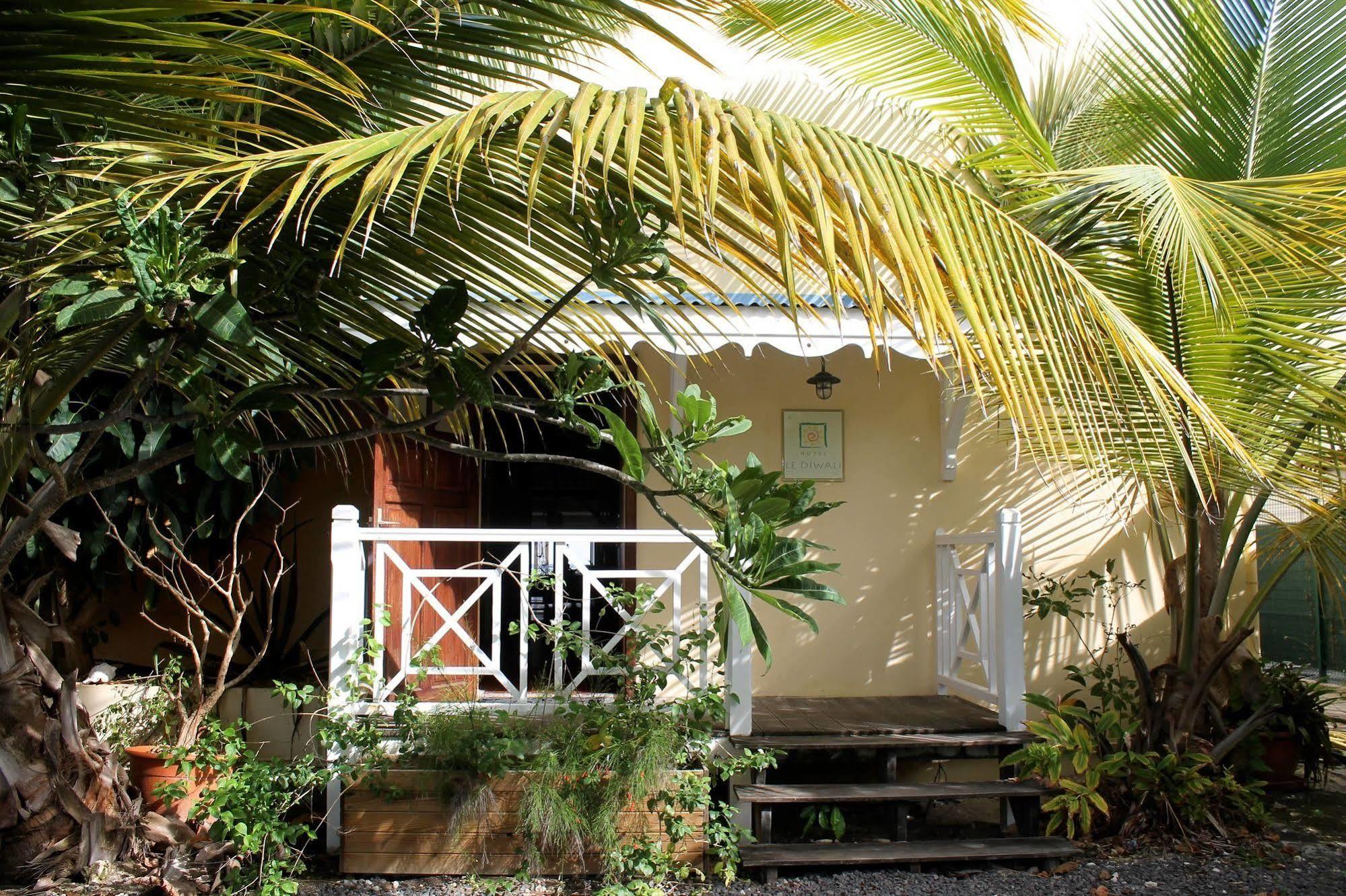 Le Diwali Hotell Sainte-Anne  Exteriör bild
